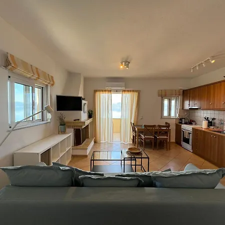 Apartment In Theologos